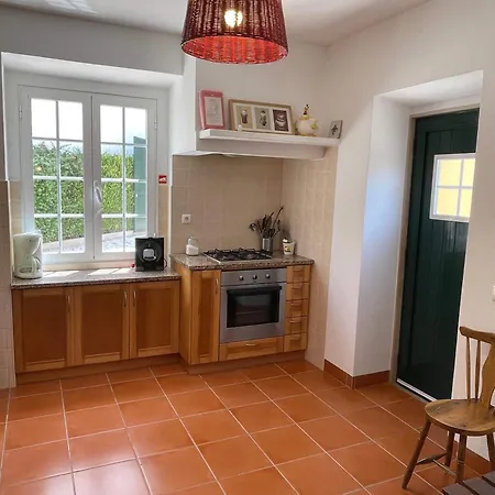 Elegant Mello With Beautiful Outdoor Area *