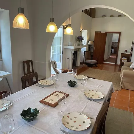 Elegant Mello With Beautiful Outdoor Area *