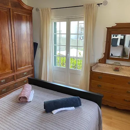 Elegant Mello With Beautiful Outdoor Area Villa