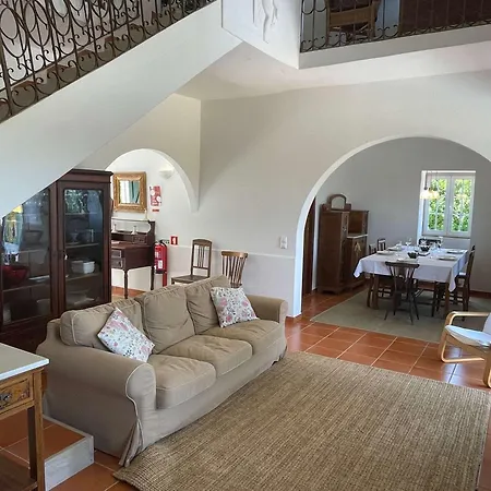 Villa Elegant Mello With Beautiful Outdoor Area Lourinhã