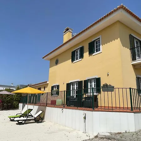 Elegant Mello With Beautiful Outdoor Area