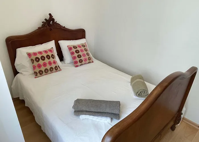 Villa Elegant Mello With Beautiful Outdoor Area Lourinhã